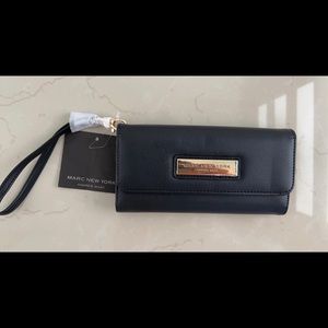 Gorgeous black wallet
